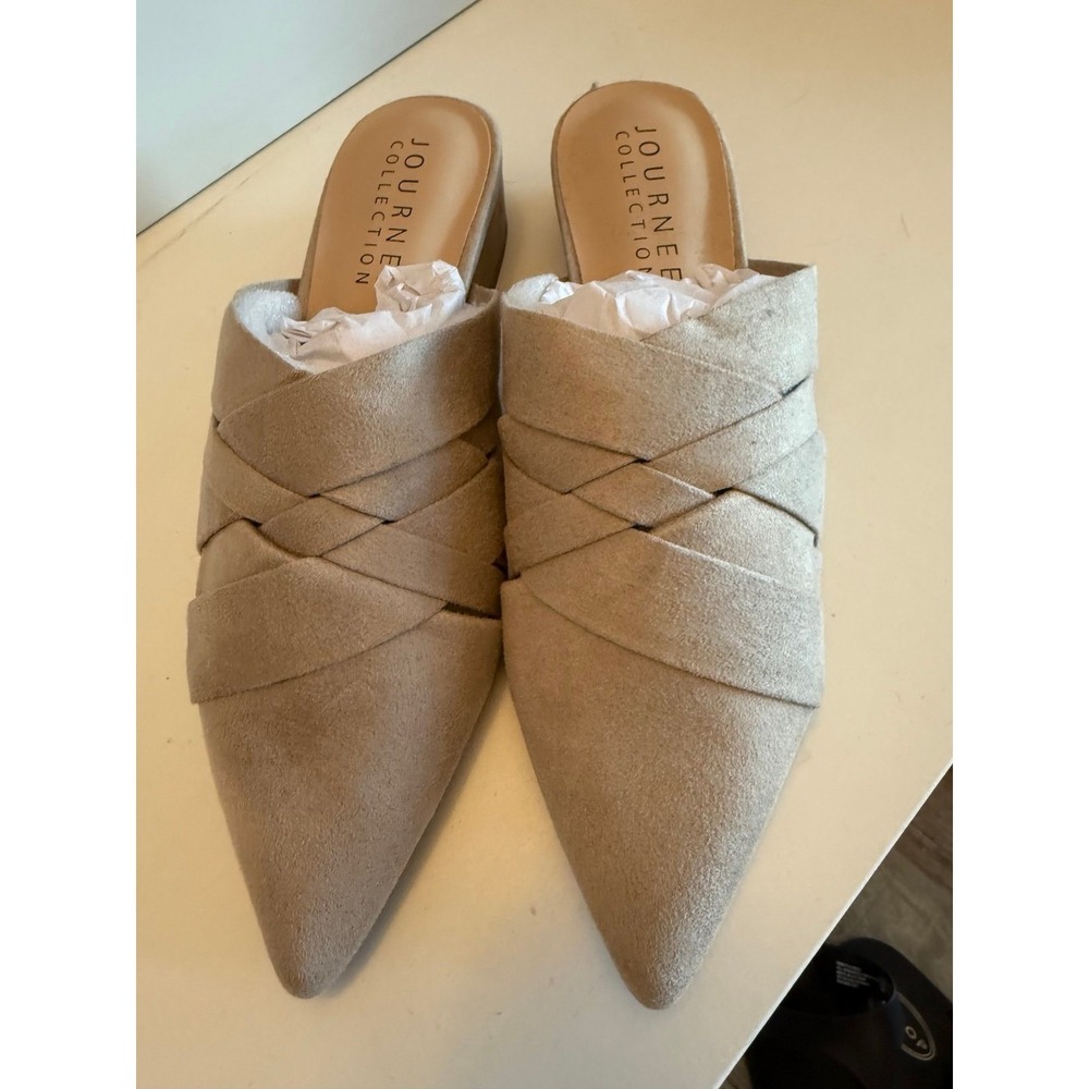 Journey Collection Women's Taupe Suede Pointed Mule Flats
